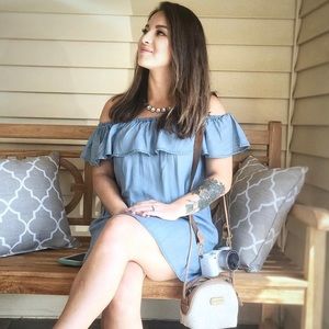 Light Blue Off the Shoulder Lulus Midi Dress Size Small